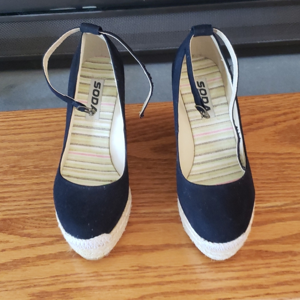 SODA Black Espadrilles